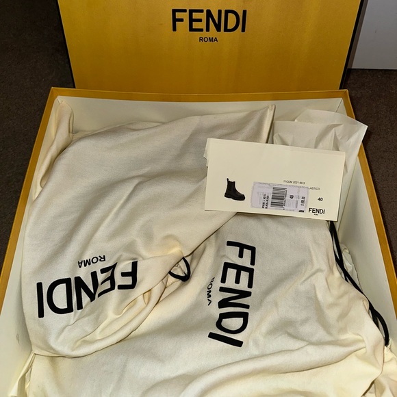 Leather Fendi Boots with FF logo on trim! - Picture 2 of 11